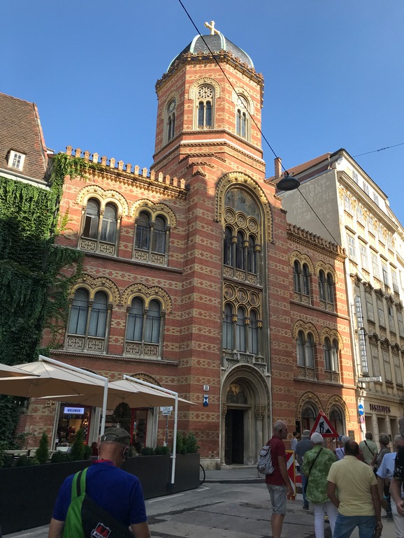 Fraaie Synagoge in Wenen